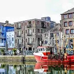 Apartment With Roof Terrace By Historic Harbour