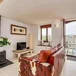 Apartment With Roof Terrace By Historic Harbour